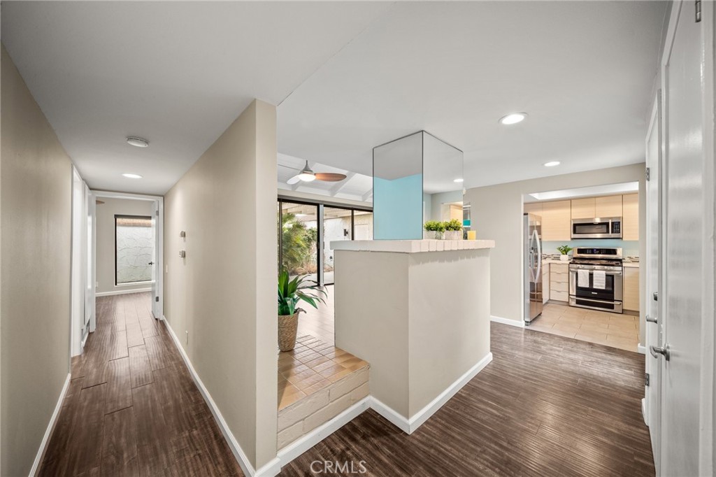 MLS #DW25096192 image #1