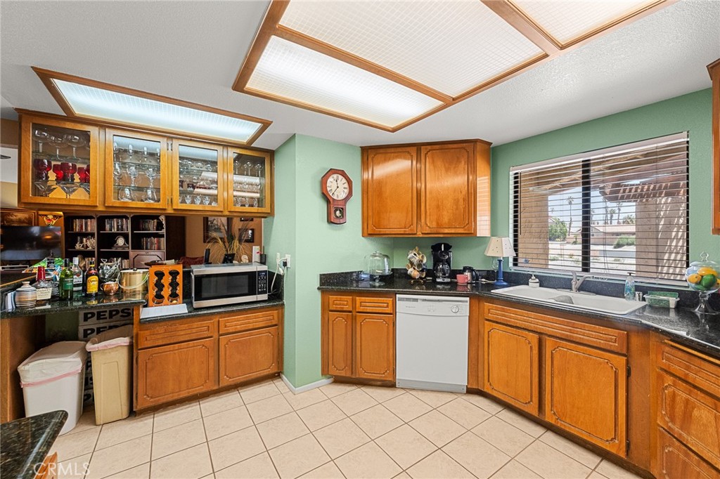 MLS #DW25114128 image #10