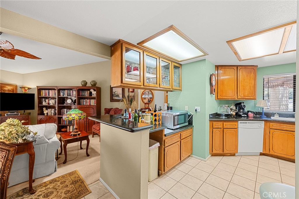 MLS #DW25114128 image #5