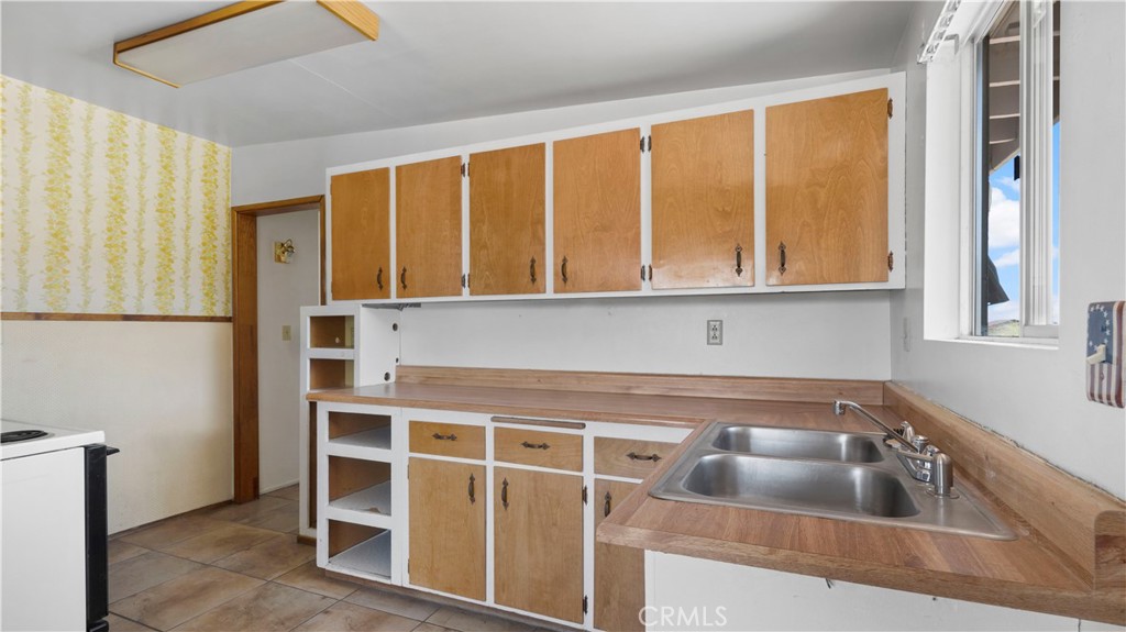 MLS #DW25151308 image #5