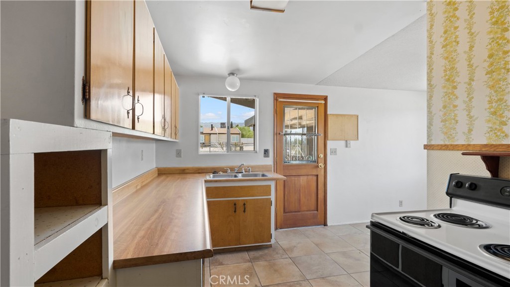 MLS #DW25151308 image #6