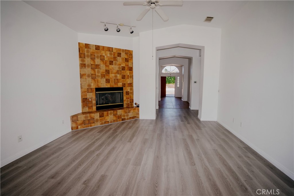 MLS #DW25242277 image #6