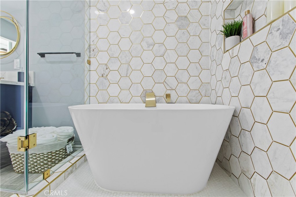 MLS #IG25188428 image #23