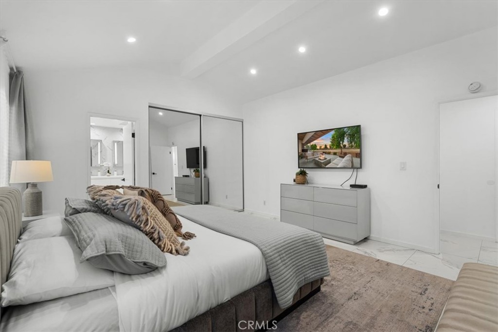 MLS #IG25218826 image #27