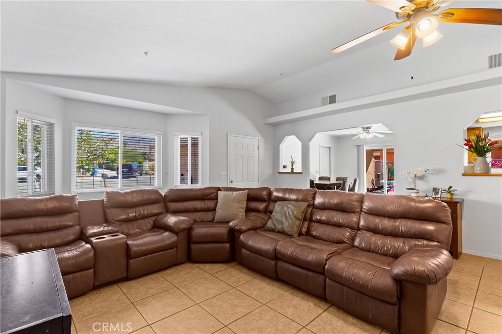 MLS #IG25220035 image #1