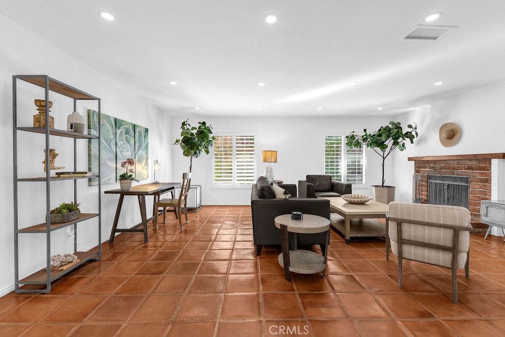 MLS #IG25224988 image #16