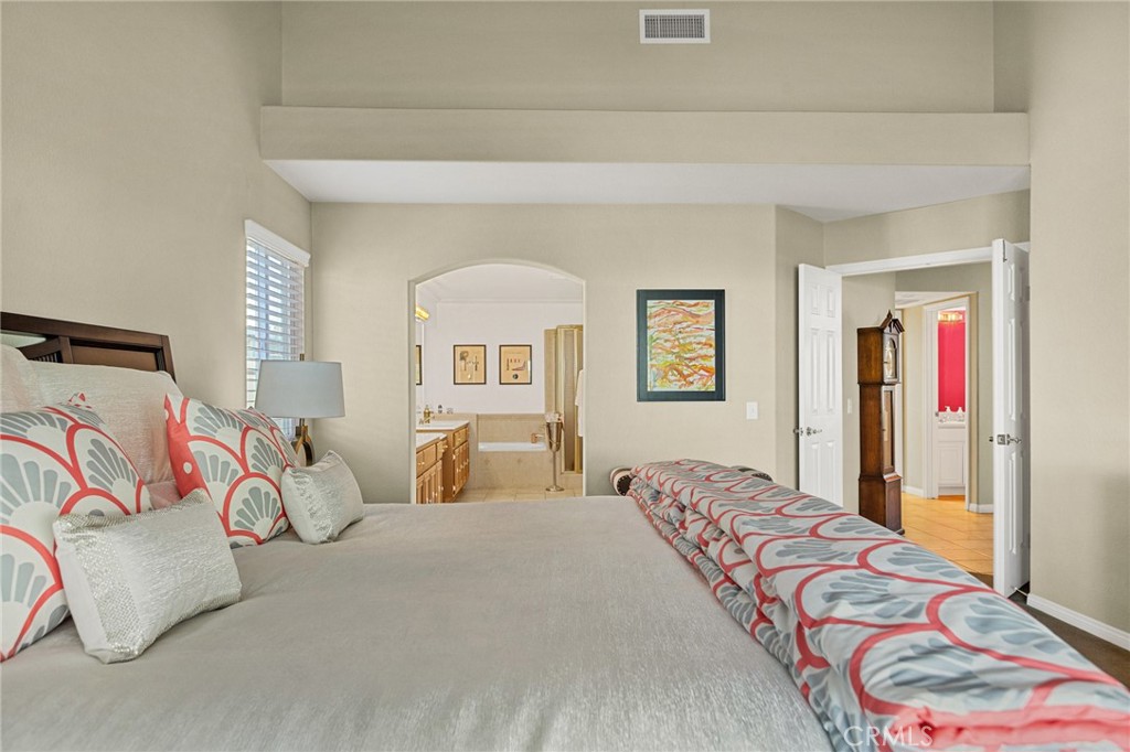 MLS #IG25226628 image #28