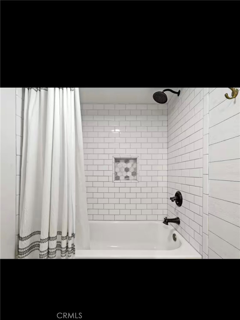 MLS #IG25244115 image #30