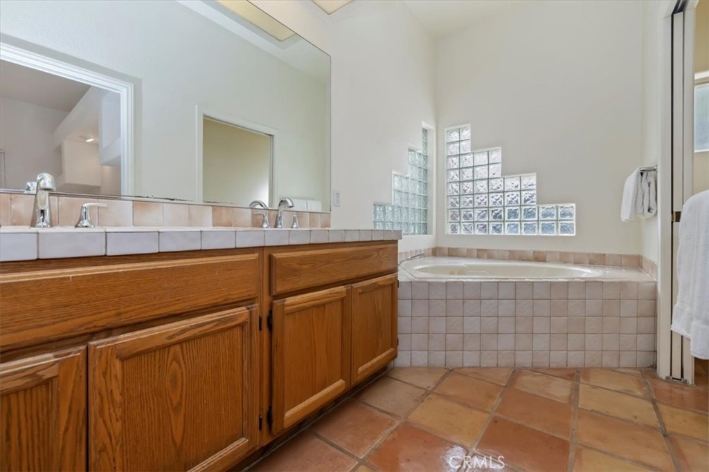 MLS #IG25244959 image #24