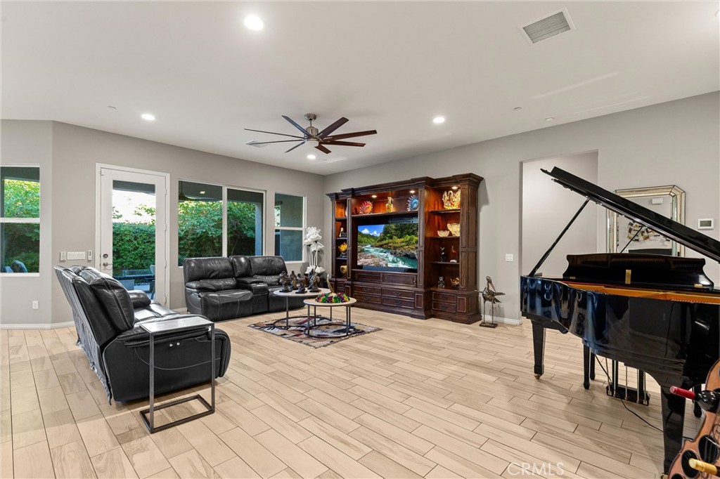 MLS #IG25250331 image #10