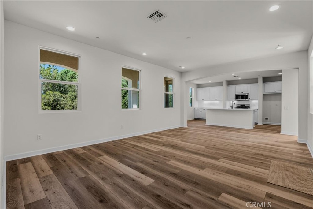 MLS #IV23214241 image #8