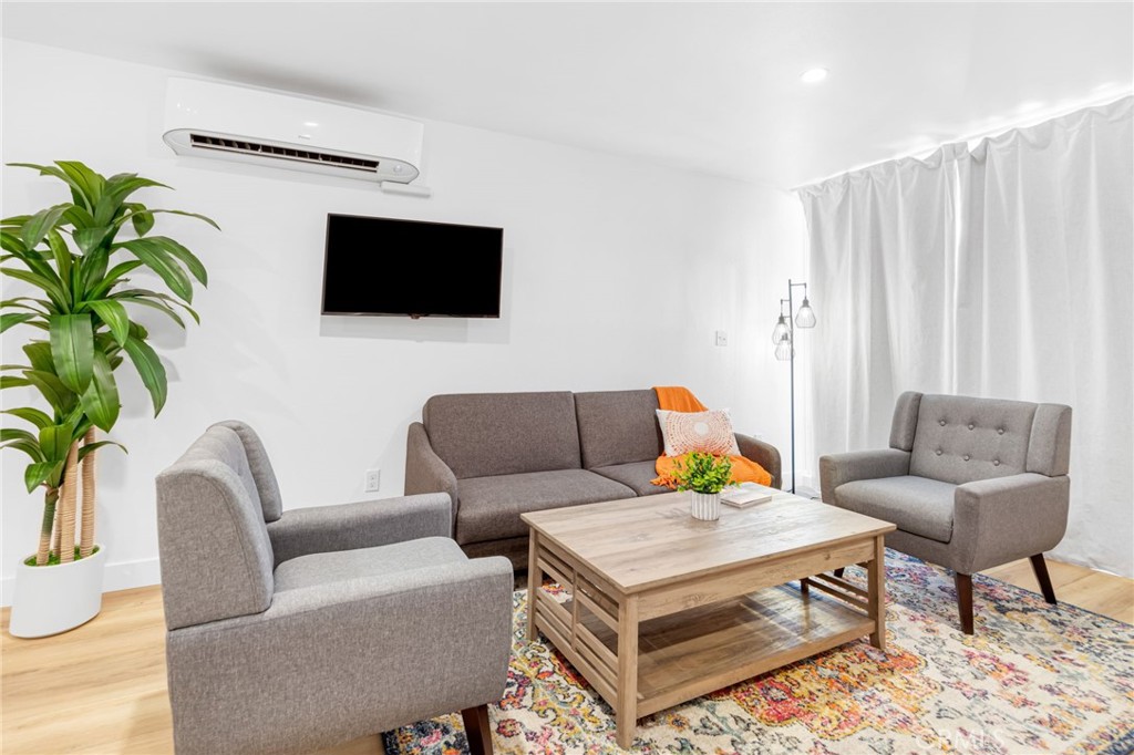 MLS #IV24204898 image #10