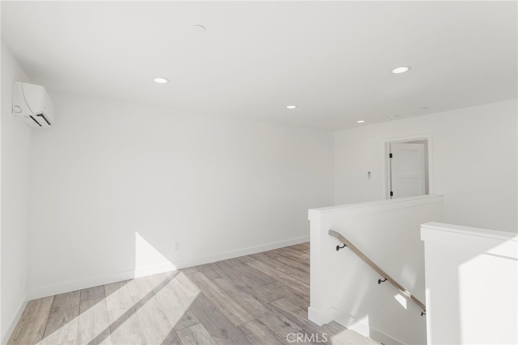 MLS #IV25013807 image #11