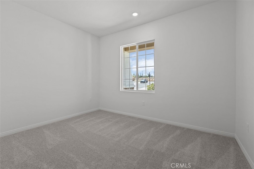 MLS #IV25023212 image #1