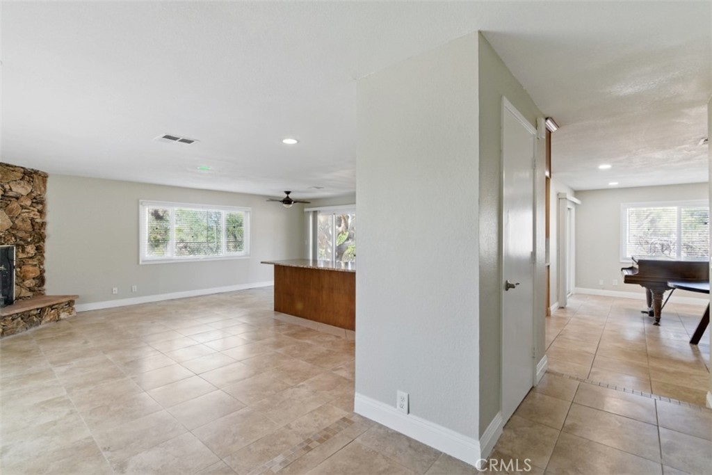 MLS #IV25110324 image #12