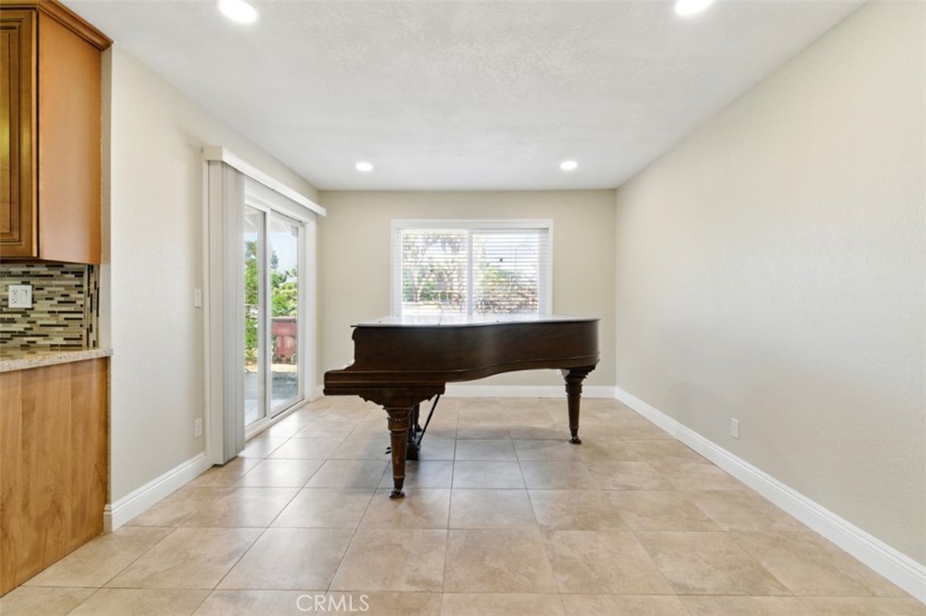 MLS #IV25110324 image #23