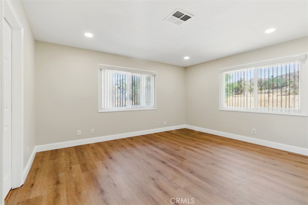 MLS #IV25110324 image #28