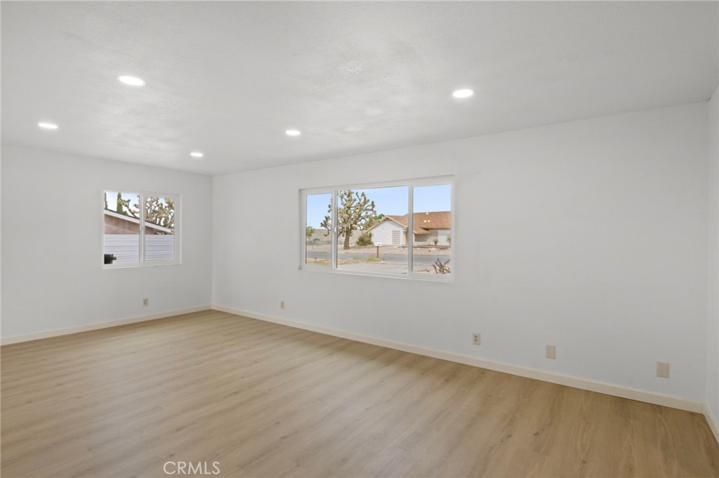 MLS #IV25123905 image #6