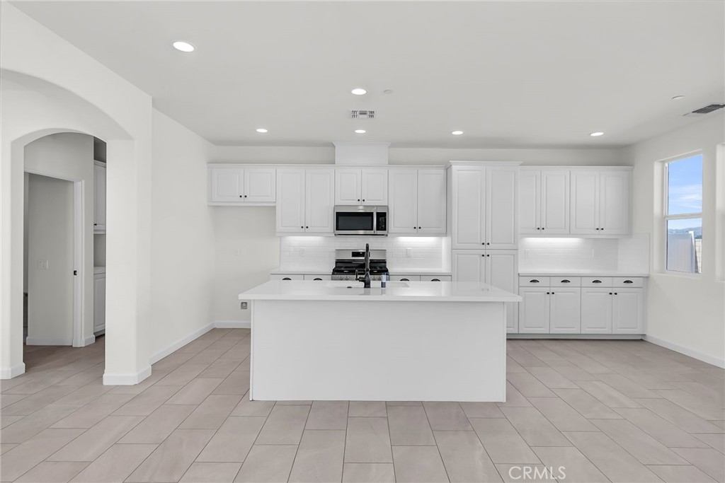 MLS #IV25148235 image #5