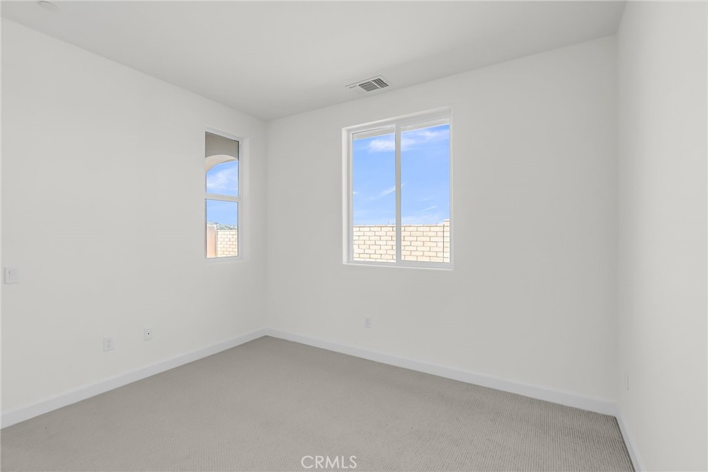 MLS #IV25148472 image #15