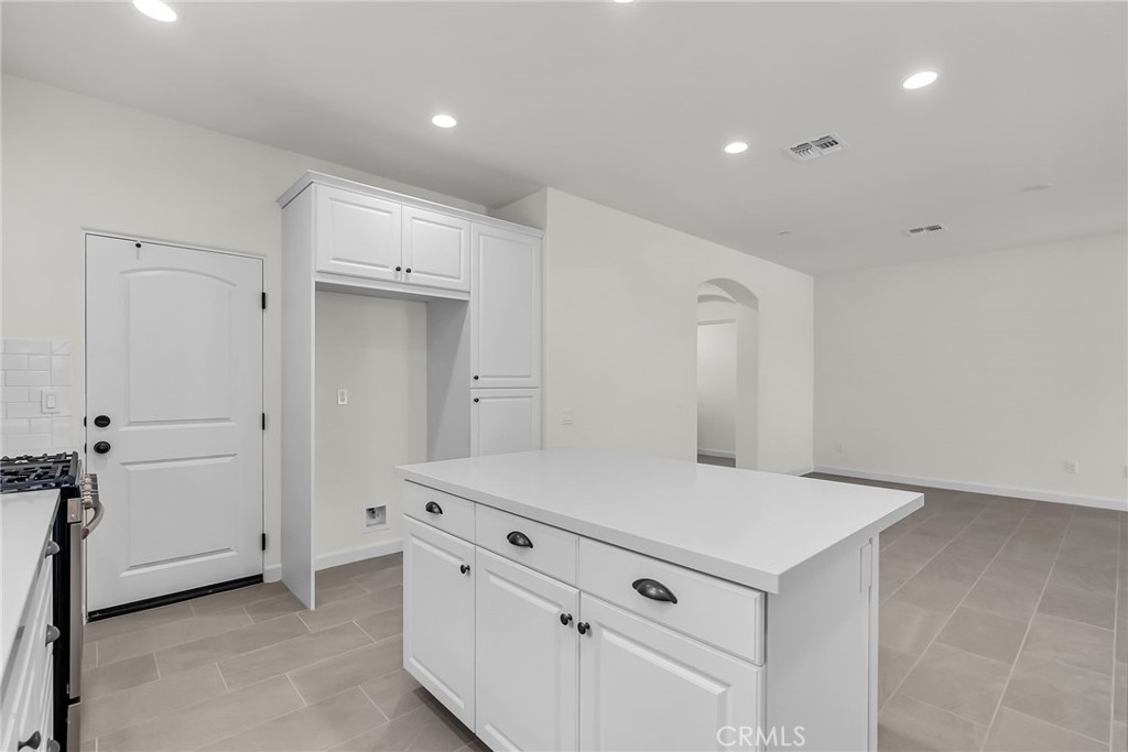 MLS #IV25148472 image #9