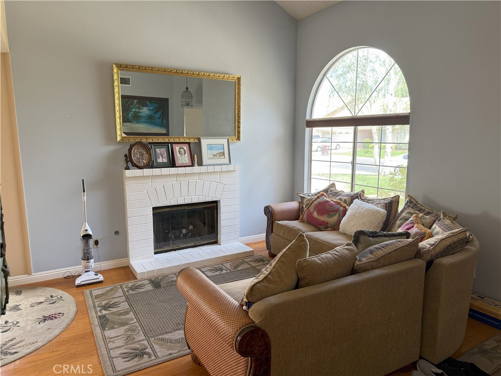 MLS #IV25171898 image #4