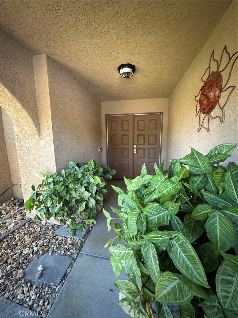 MLS #IV25172952 image #1