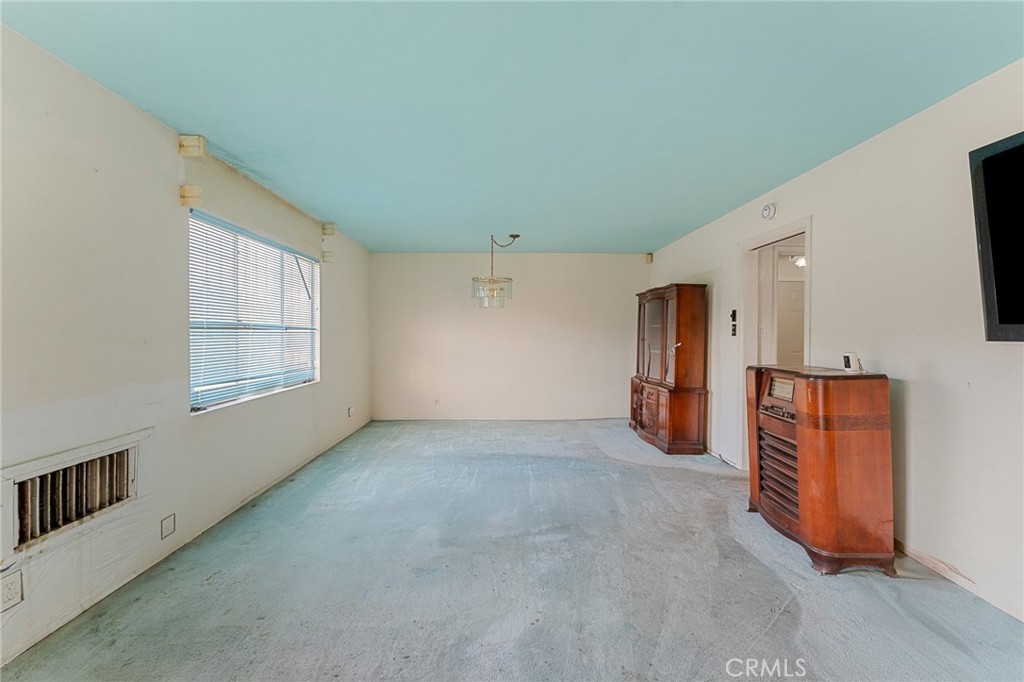 MLS #IV25194778 image #3