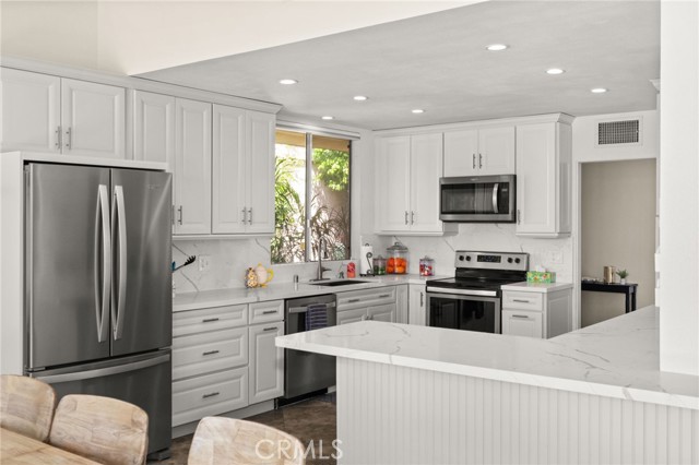 MLS #IV25195077 image #11