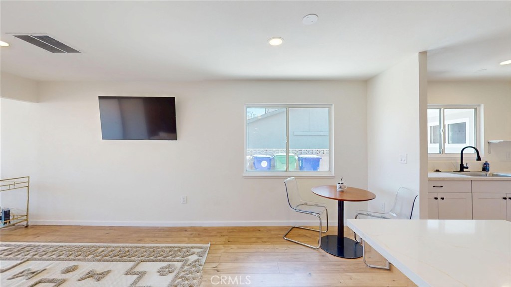 MLS #IV25220099 image #3