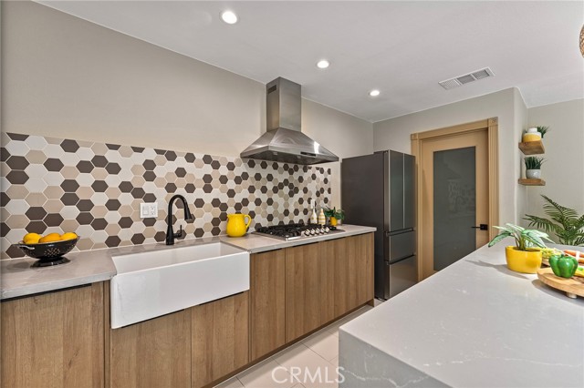 MLS #IV25225080 image #16