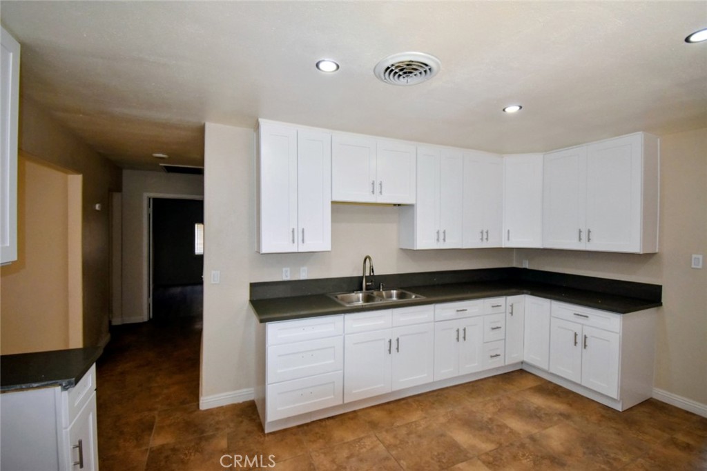 MLS #IV25240002 image #1