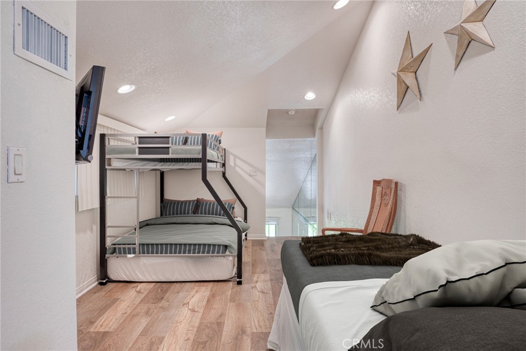 MLS #IV25243362 image #26