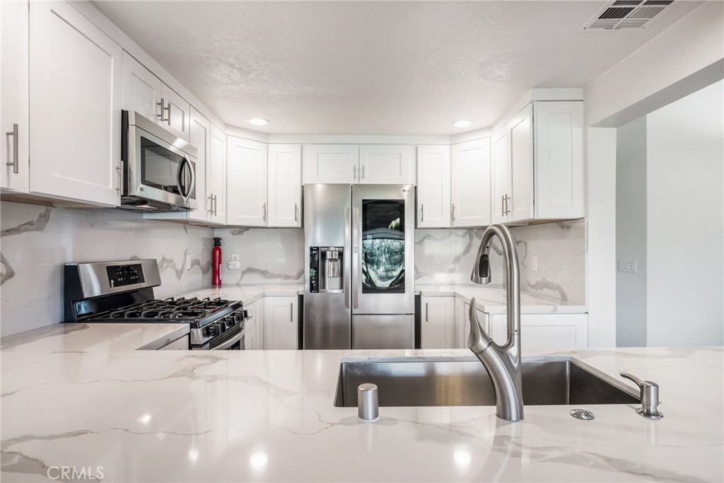 MLS #IV25243362 image #8