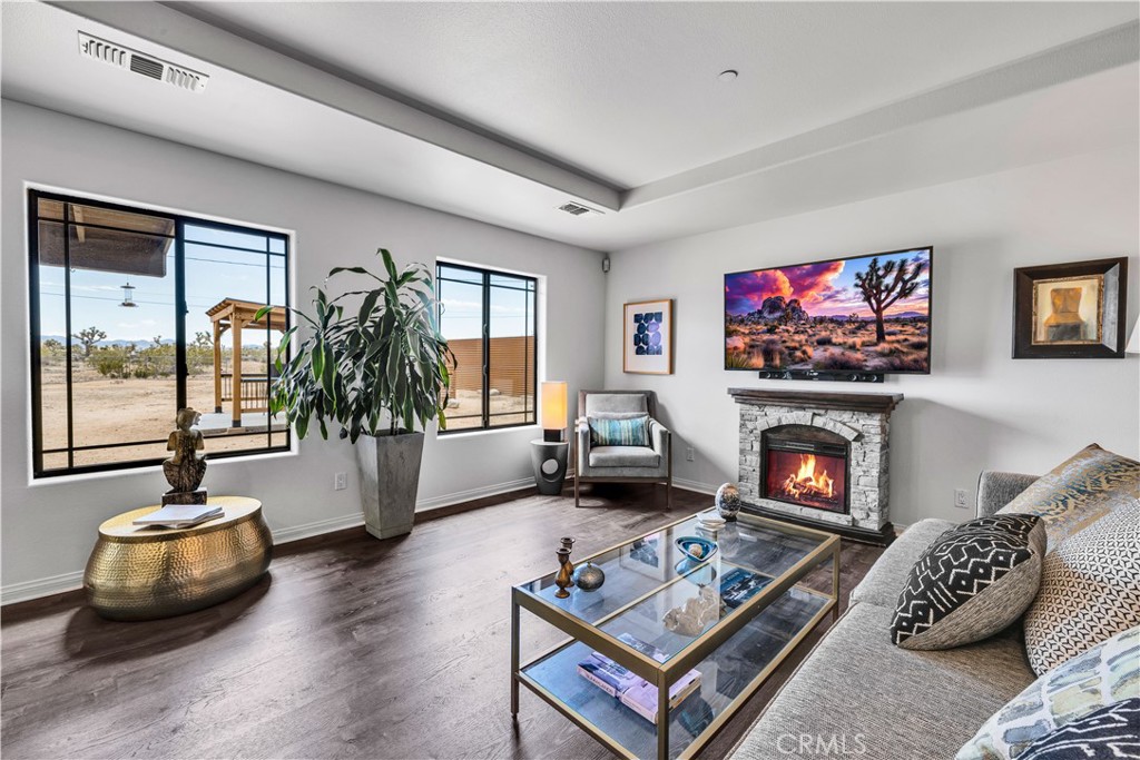 MLS #JT25100627 image #12