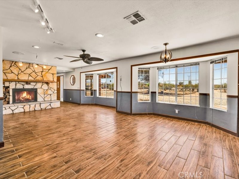 MLS #JT25110385 image #11