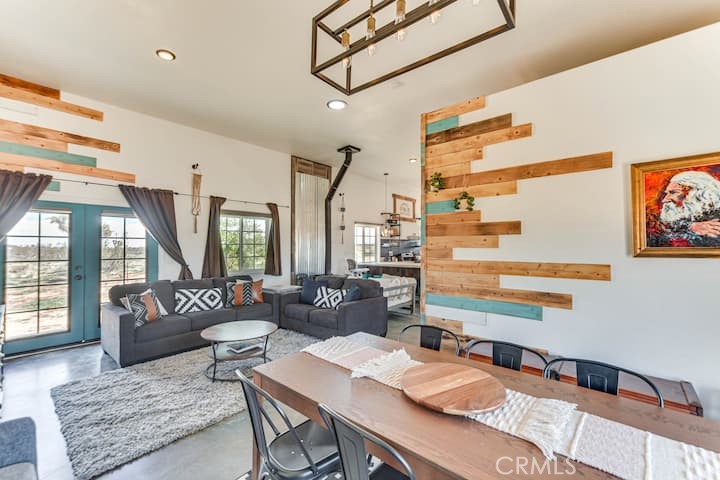 MLS #JT25115319 image #0