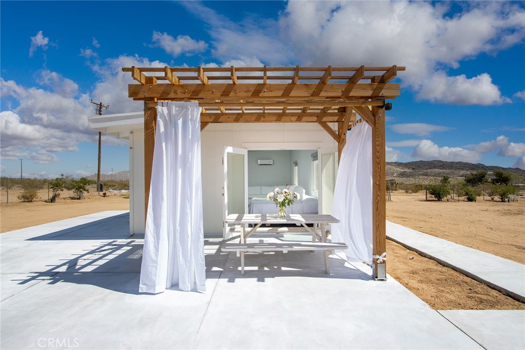 MLS #JT25126386 image #0