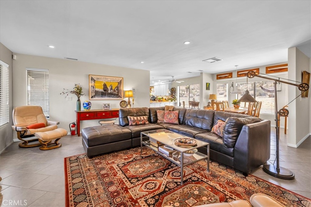 MLS #JT25171538 image #5