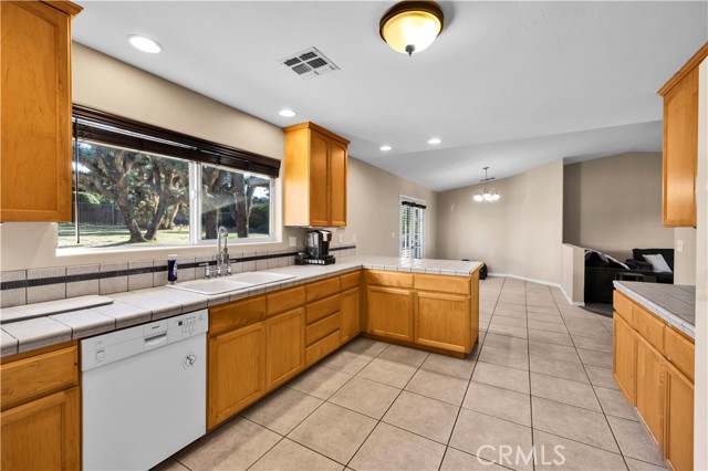 MLS #JT25199357 image #5