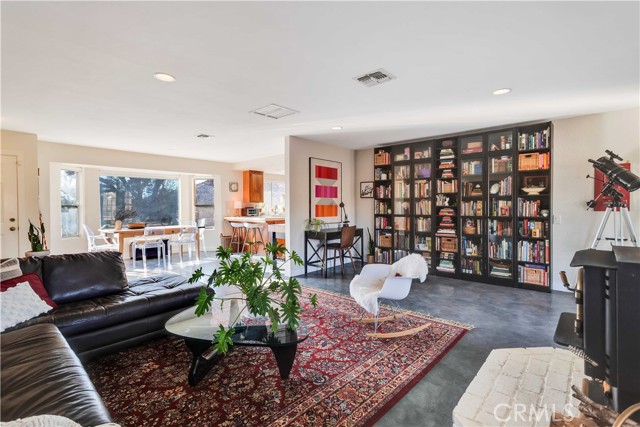 MLS #JT25219637 image #9