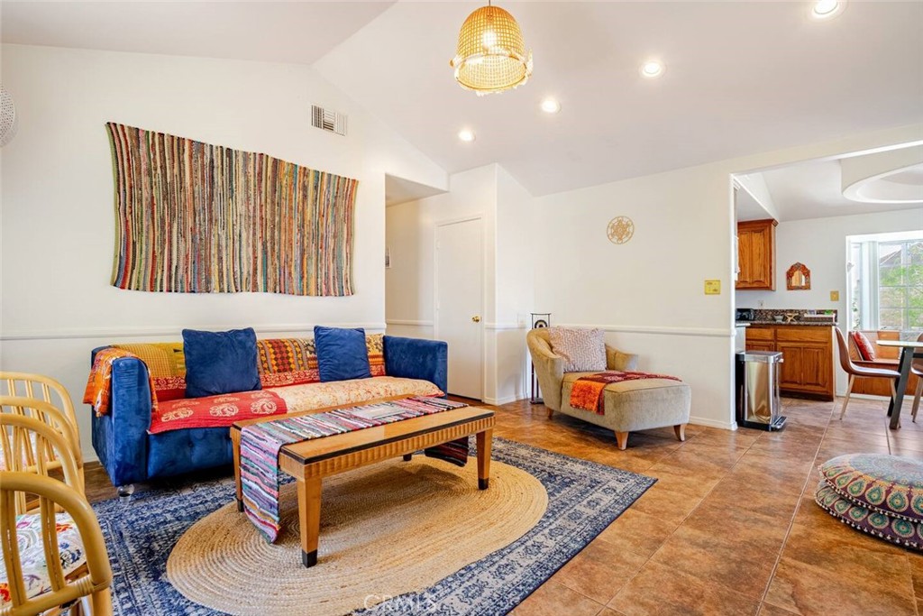 MLS #JT25236881 image #5