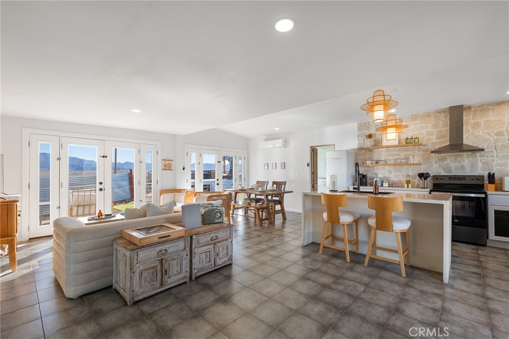 MLS #JT25249211 image #1