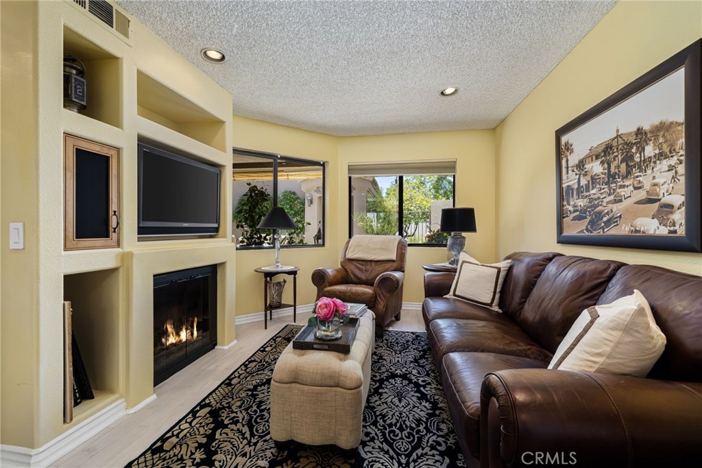 MLS #NP25123176 image #4