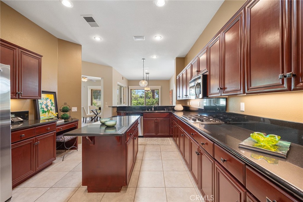 MLS #NP25140351 image #8