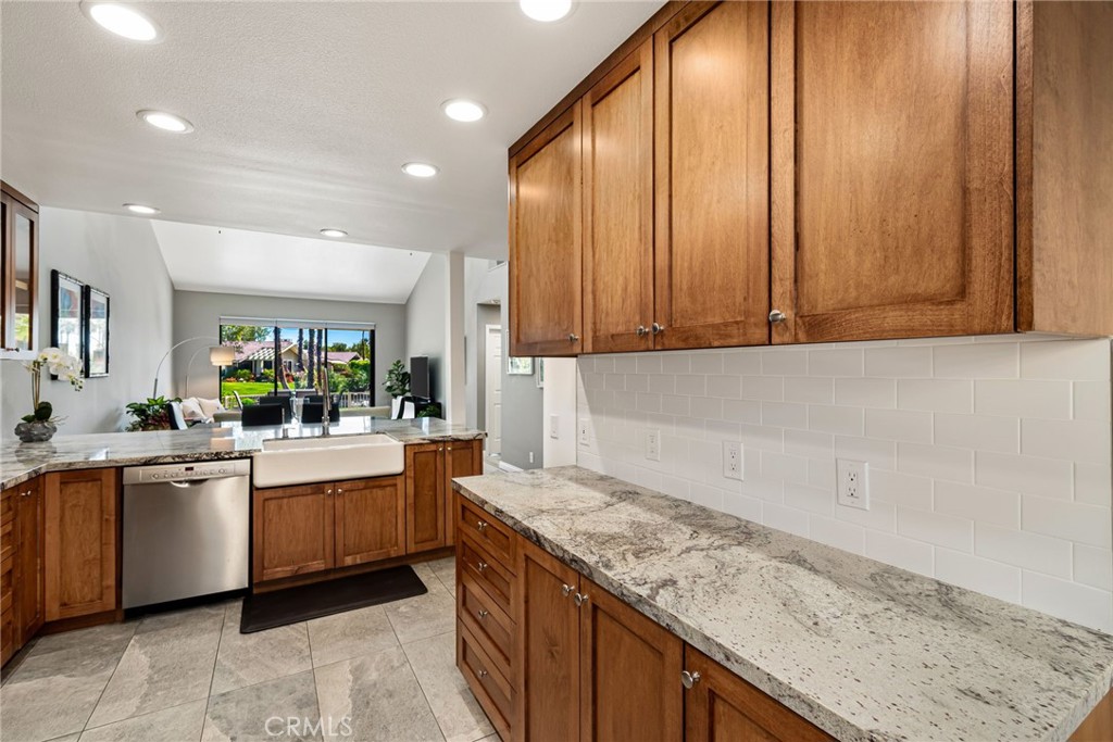 MLS #NP25229735 image #10