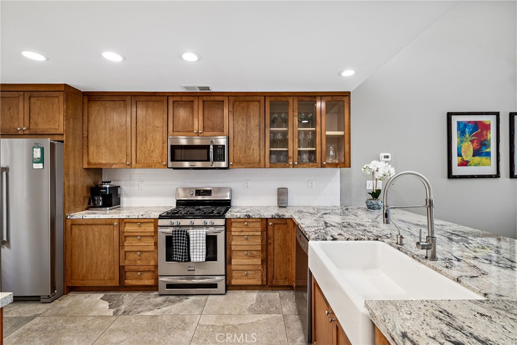 MLS #NP25229735 image #2