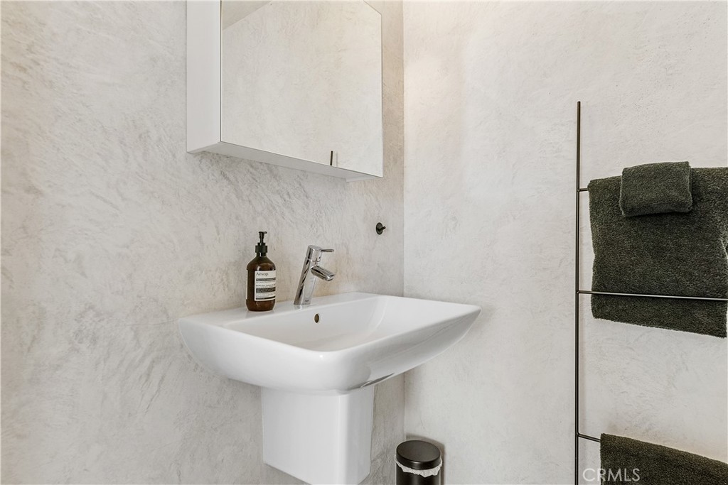 MLS #OC24192453 image #22