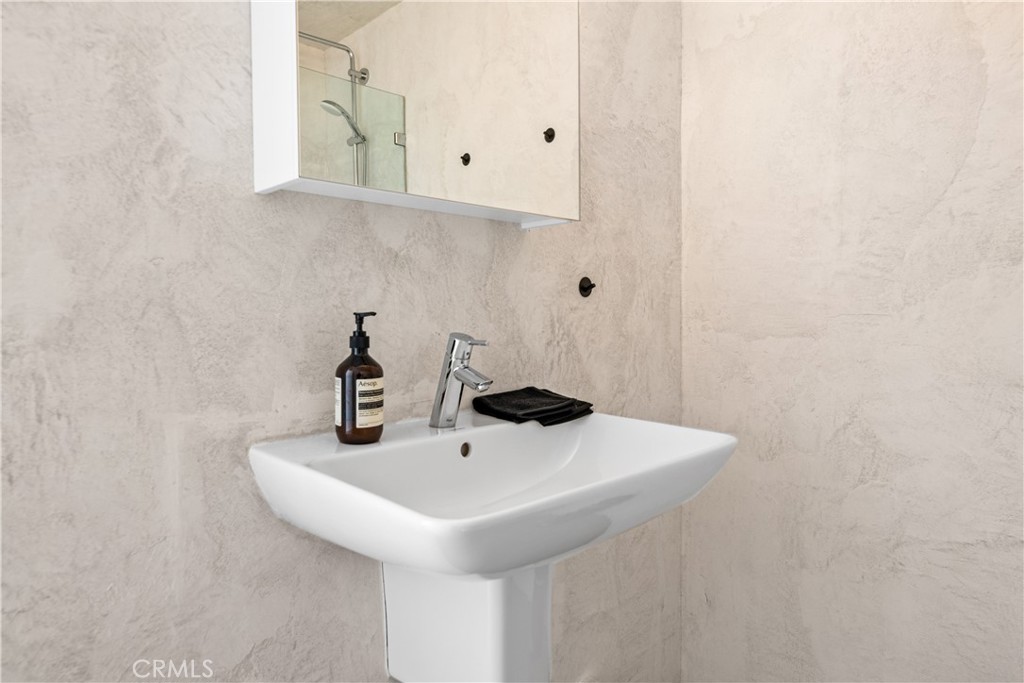 MLS #OC24192453 image #32