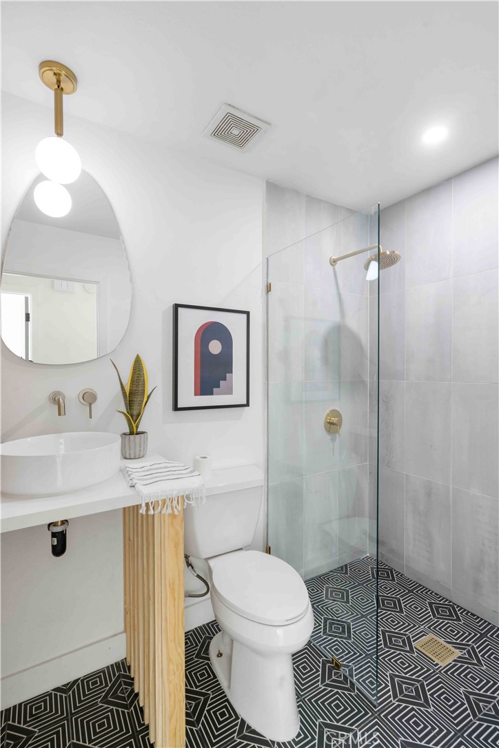 MLS #OC24223209 image #14